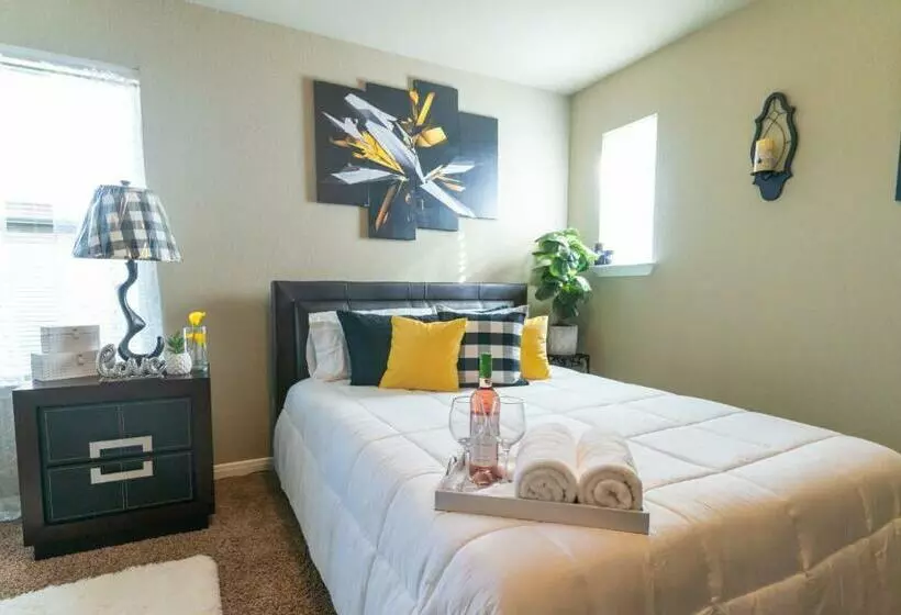 ペンション Private Rooms At Central Texas Suites With Hot Tub