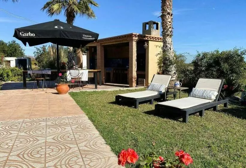پانسیون Room In House  Habitacion Privada En Casa Con Encanto Y Piscina