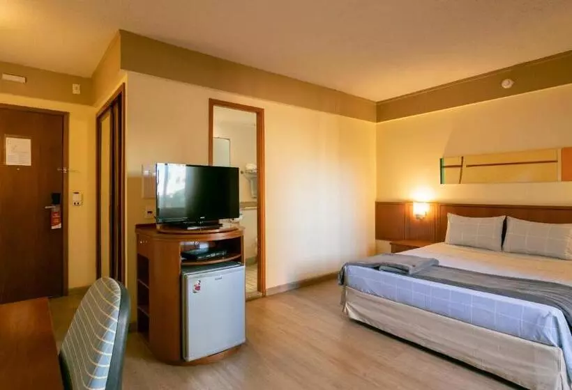 Suíte Na Região Dos Hospitais