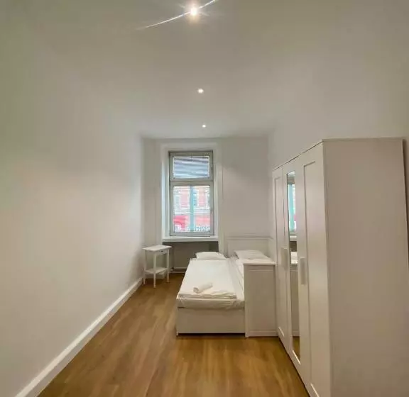هاستل Nice Central City Room