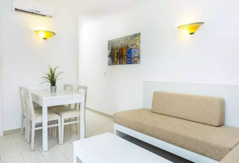 Aparthotel Flora Park