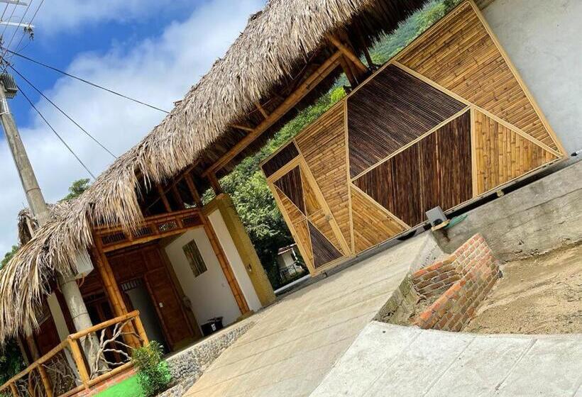 تختخواب و صبحانه Bambu Tayrona