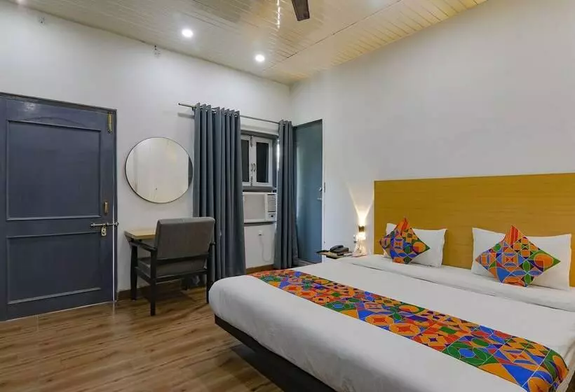 Fabhotel Super 3 Premium Ii