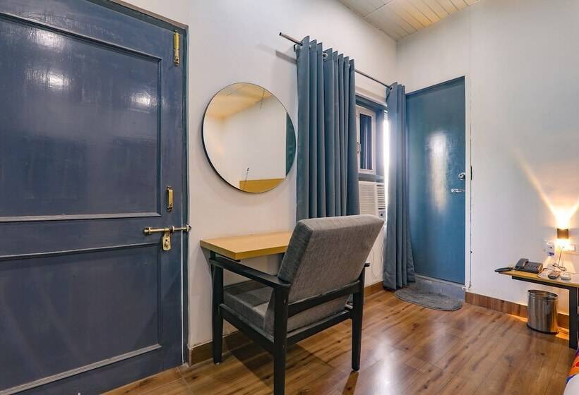 Fabhotel Super 3 Premium Ii