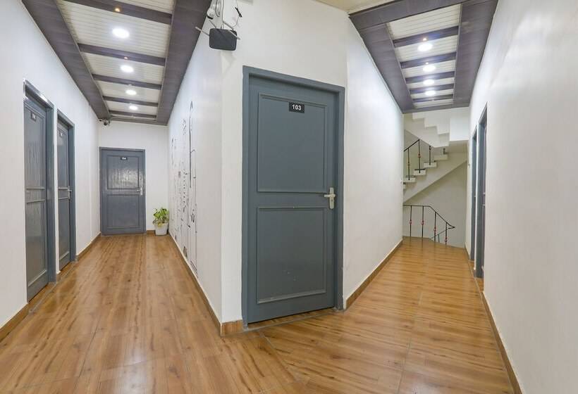 Fabhotel Super 3 Premium Ii