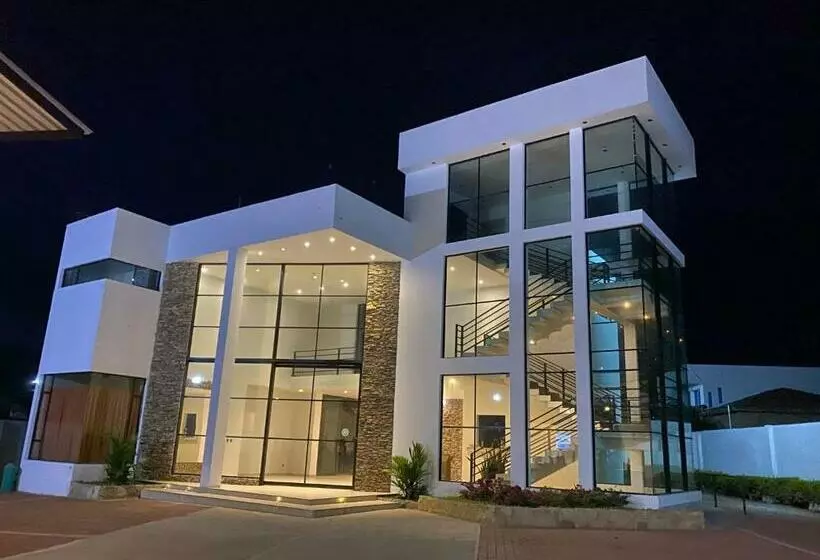 ホテル Celeste Inn Chinauta  Fusagasugá