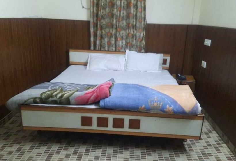 בית מלון כפרי Oyo 84458 New Finlandia  And Funpark