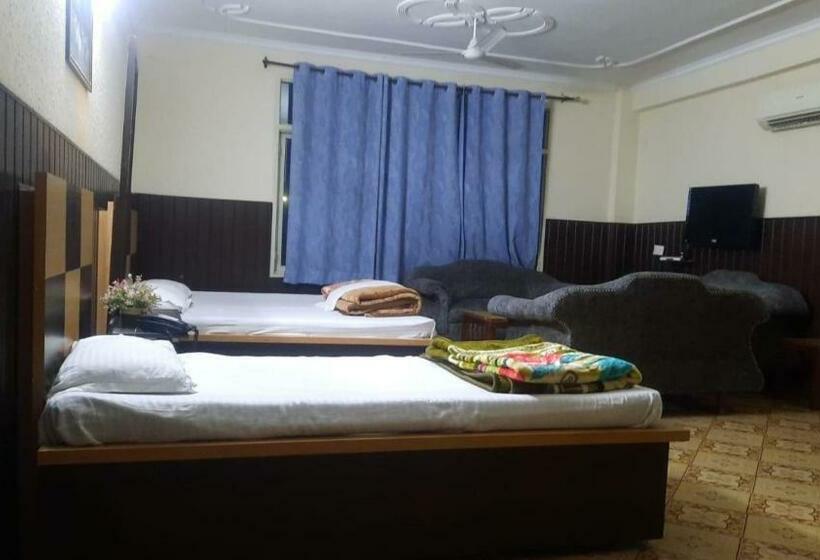 בית מלון כפרי Oyo 84458 New Finlandia  And Funpark