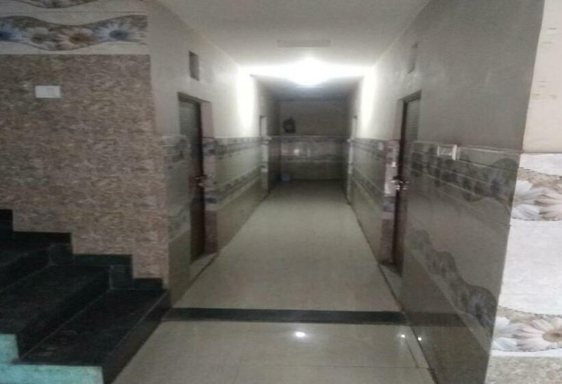 هتل Pop 84276  Keshev