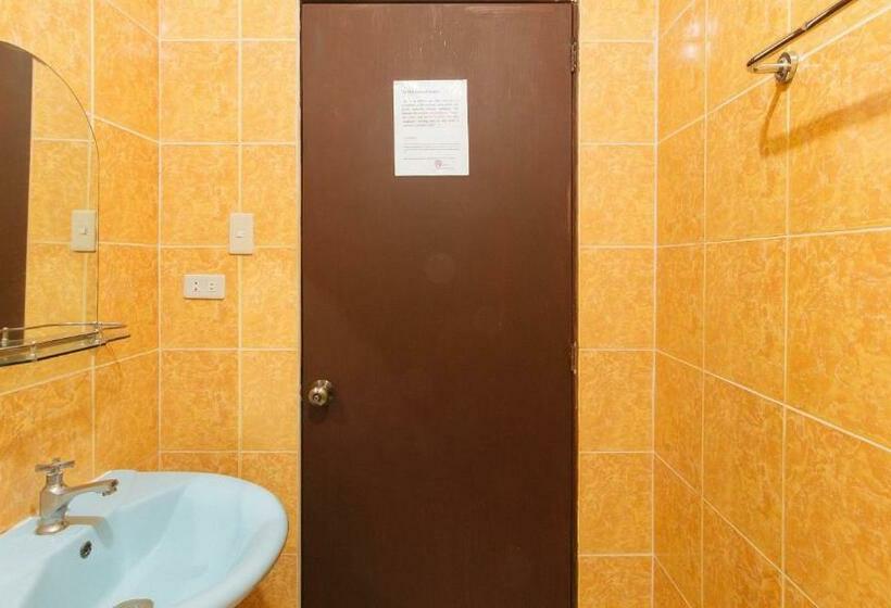 בית מלון כפרי Reddoorz Plus Ysvan  Angeles Pampanga