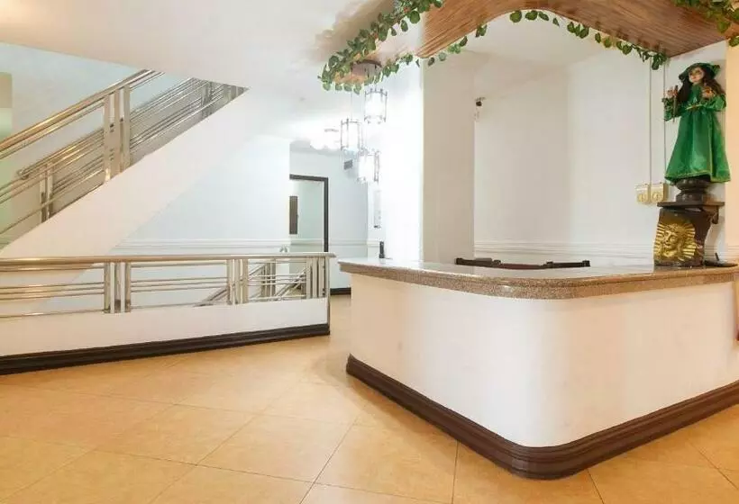 Hotelli Reddoorz Plus Ysvan  Angeles Pampanga