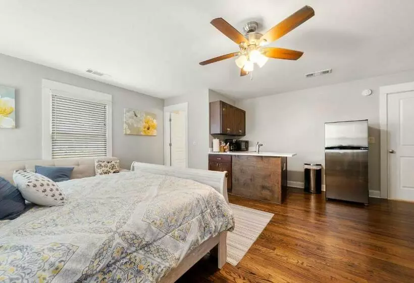 پانسیون Lovely Cozy Studio In Heart Of Atlanta