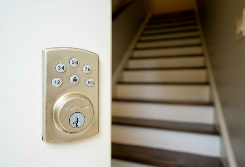 פנסיון Lovely Cozy Studio In Heart Of Atlanta