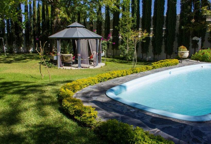 هتل Finca Del Rocio