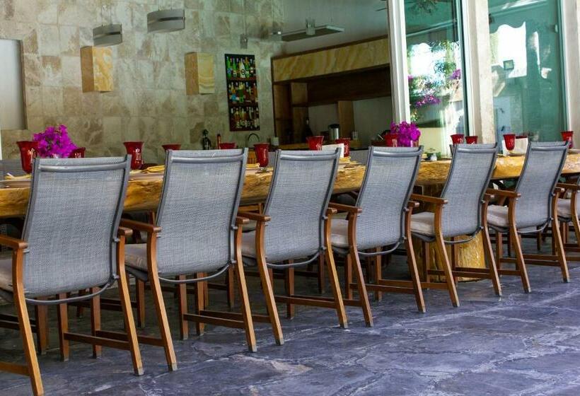 هتل Finca Del Rocio