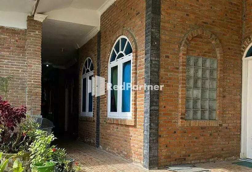 Hotelli Friendjoss Homestay Laugumba Redpartner