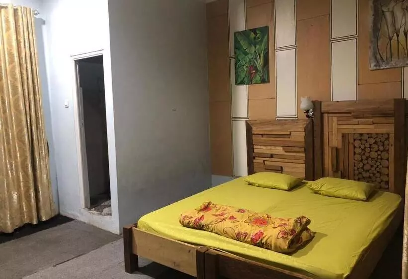 Hotelli Friendjoss Homestay Laugumba Redpartner