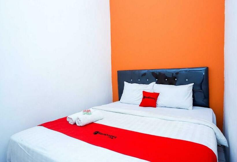 Hotel Reddoorz @ Kawasan Industri Candi Semarang