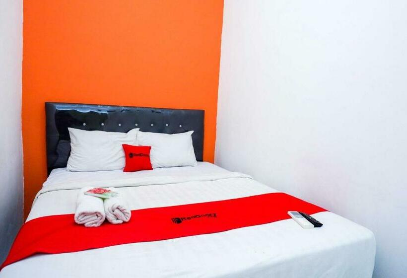 Hotel Reddoorz @ Kawasan Industri Candi Semarang