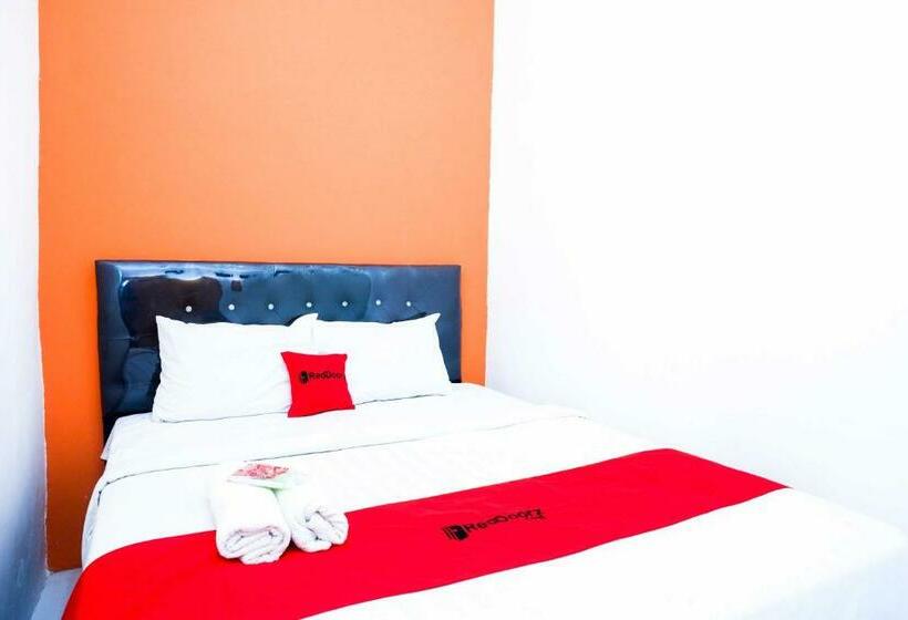 Hotel Reddoorz @ Kawasan Industri Candi Semarang