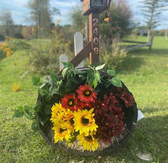 بنسيون Smiths In Law Suite! Pet Friendly, Hot Tub!