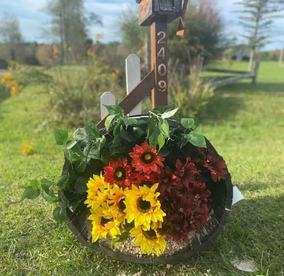 ペンション Smiths In Law Suite! Pet Friendly, Hot Tub!