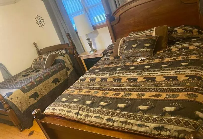 ペンション Smiths In Law Suite! Pet Friendly, Hot Tub!