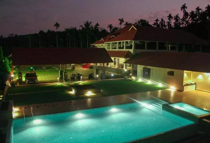 Lomakeskus Wayanad Mace Mansion