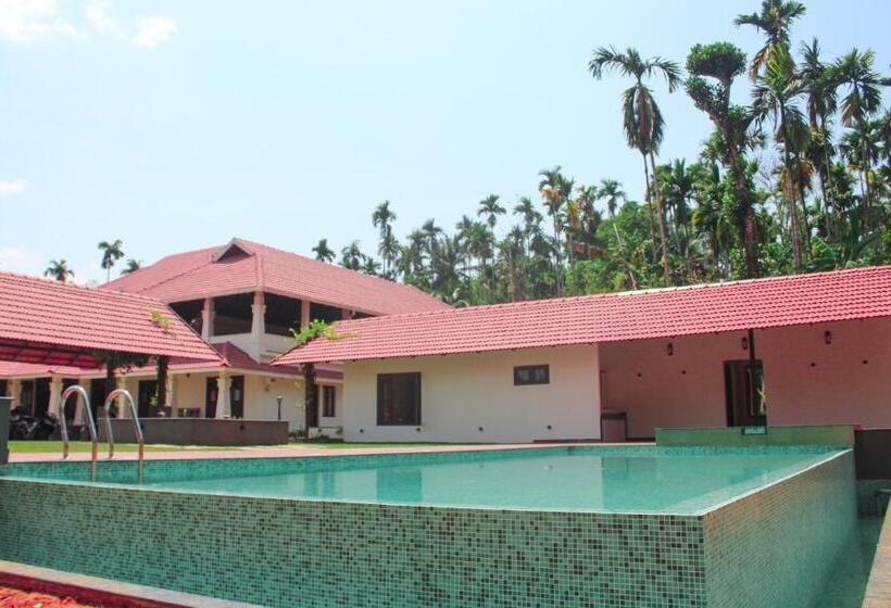 אתר נופש Wayanad Mace Mansion