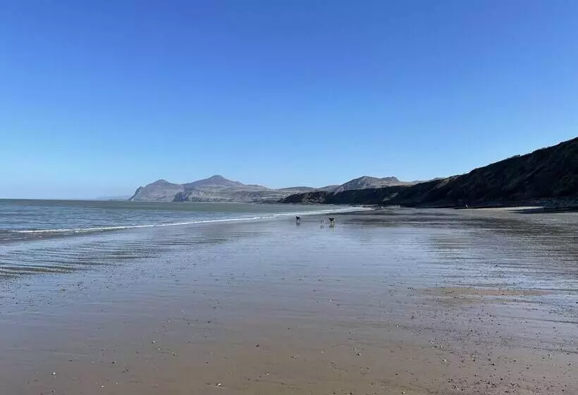 Aamiaismajoitus (B&B) Bryn Noddfa