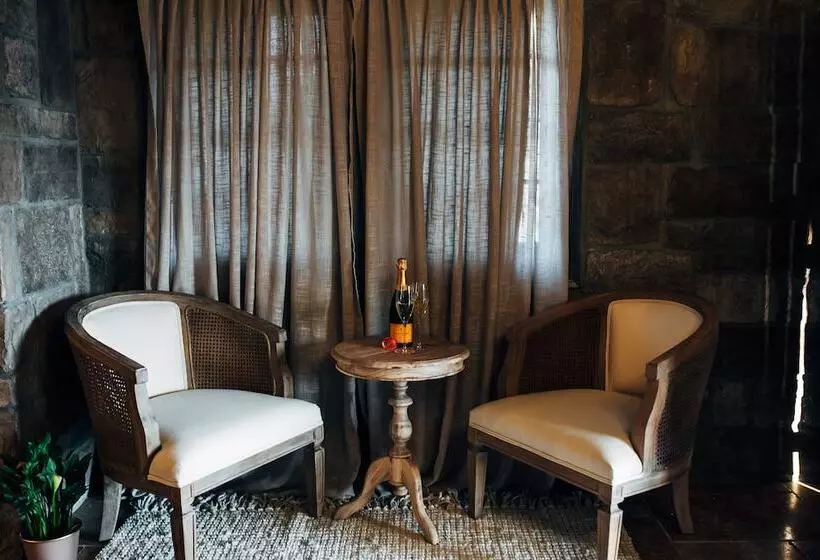 Retkeilymaja The Inn At Zaca Creek