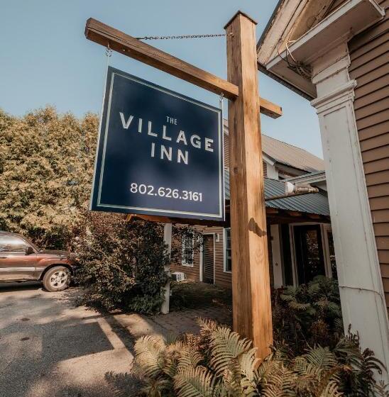 הוסטל The Village Inn