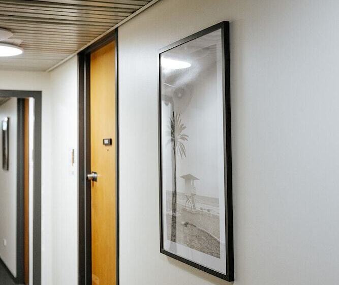 فندق Canberra Accommodation Centre