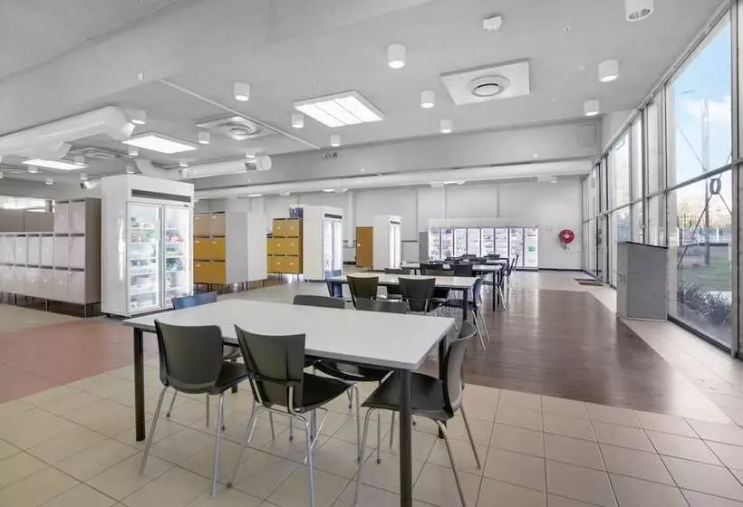 ホテル Canberra Accommodation Centre