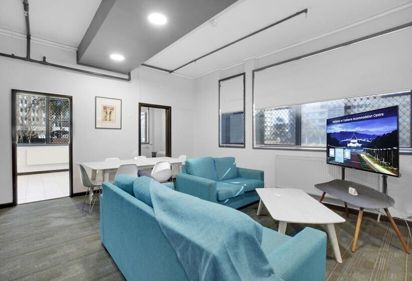 فندق Canberra Accommodation Centre