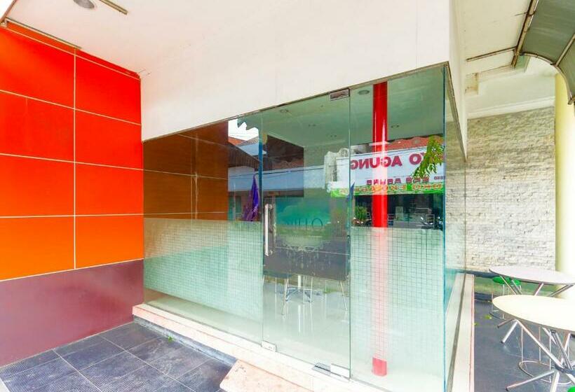 Hotel Oyo 90788 Nillo