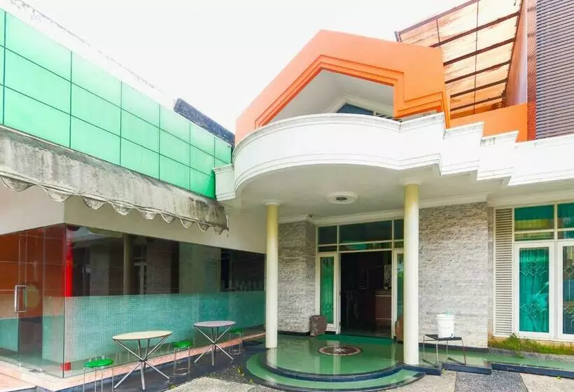 Hotel Oyo 90788 Nillo