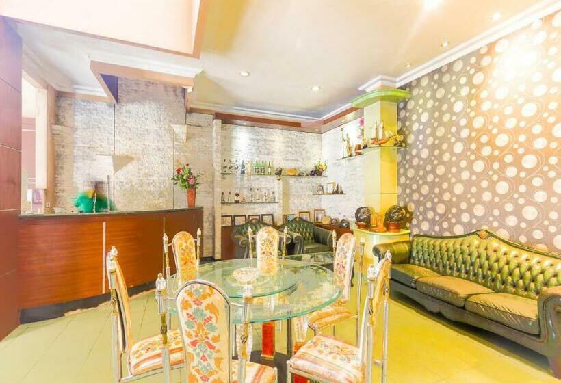 Hotel Oyo 90788 Nillo