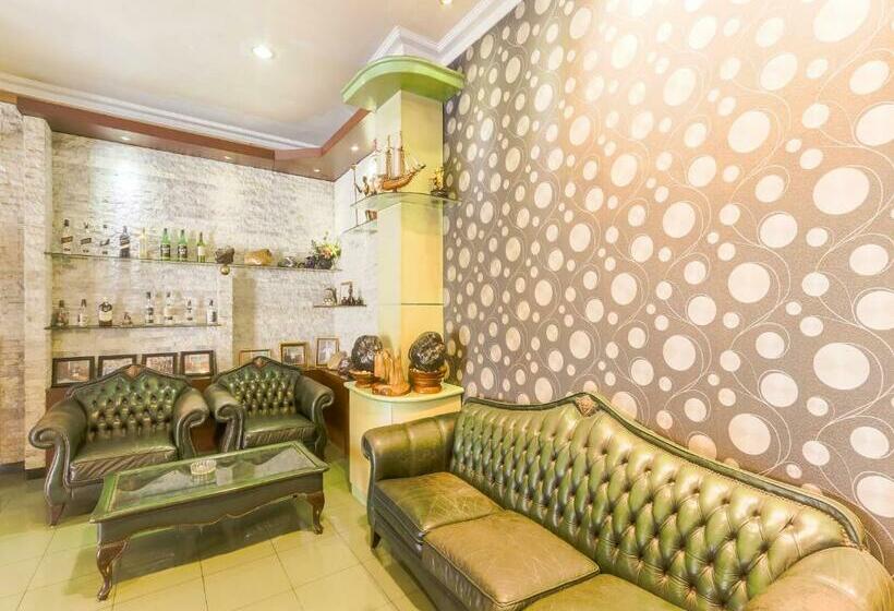 Hotel Oyo 90788 Nillo