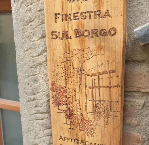 ペンション Helga S House Una Finestra Sul Borgo