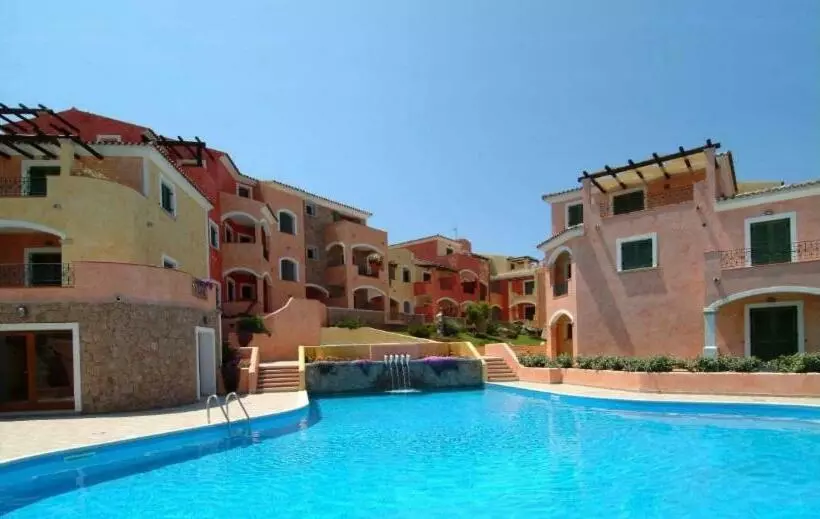 Santa Teresa Apartments