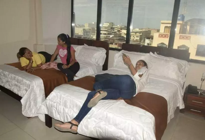 هاستل Olan´s Hotel Group