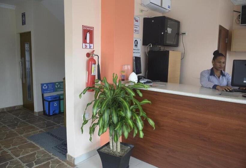 فندق صغير Olan´s Hotel Group