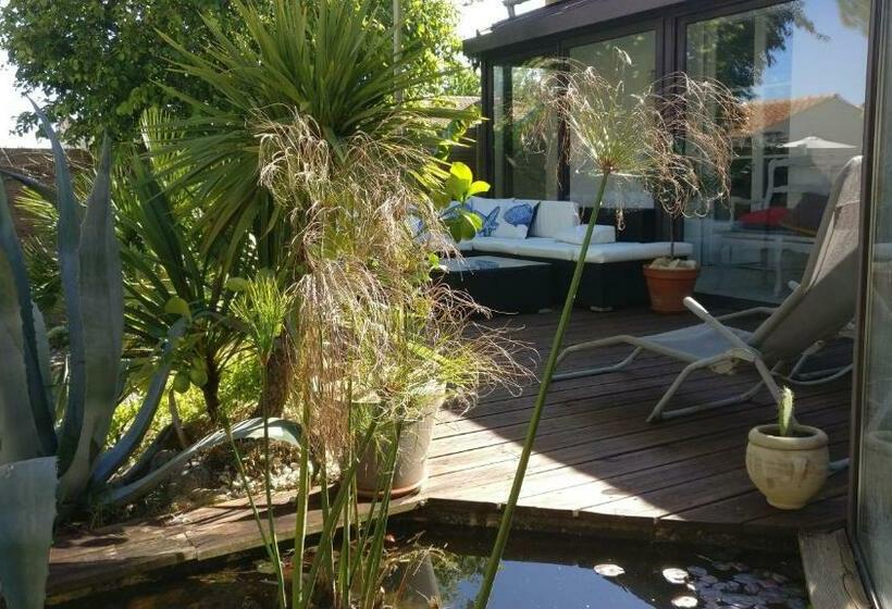 مبيت وإفطار La Touline