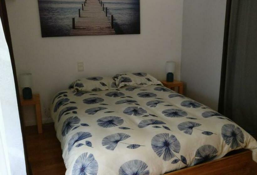 مبيت وإفطار La Touline