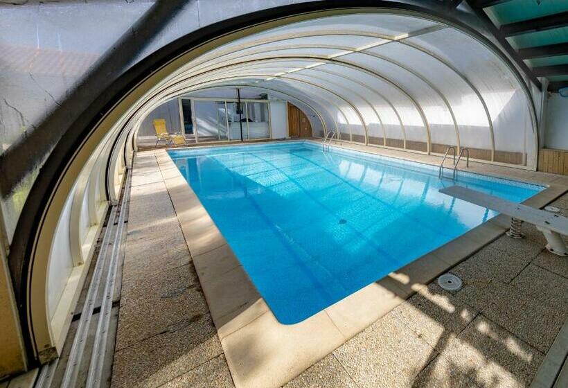 مبيت وإفطار La Touline