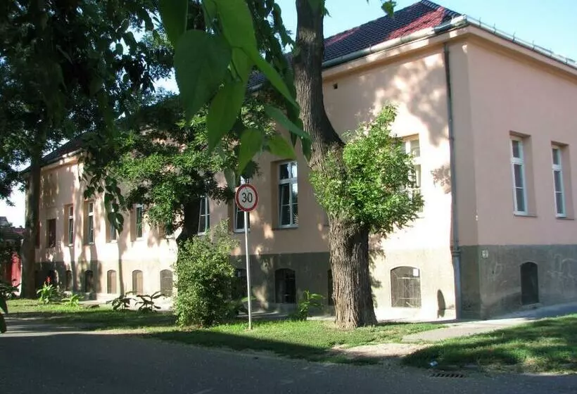 ペンション Bercsényi Vendégház