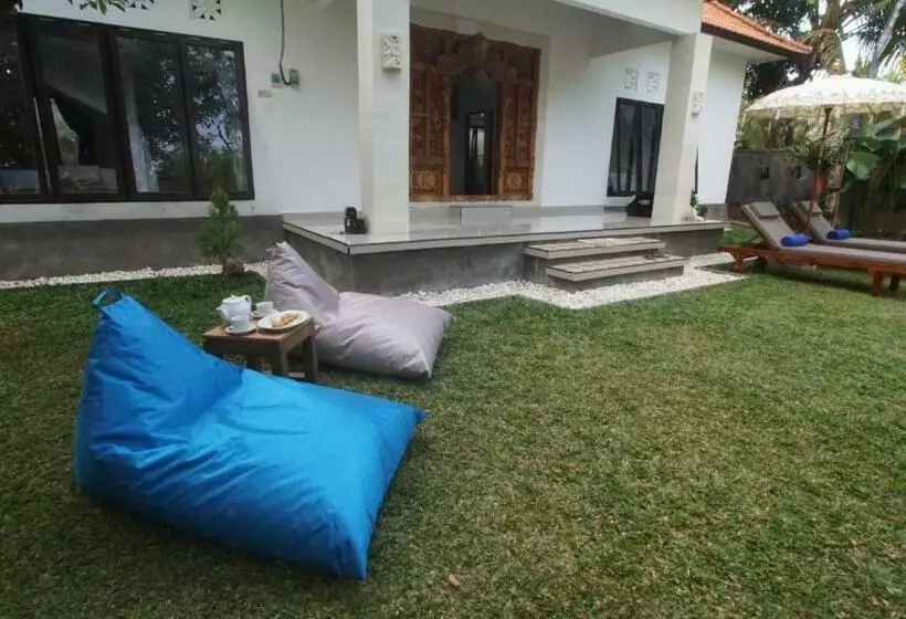 ペンション Gede House Tejakula
