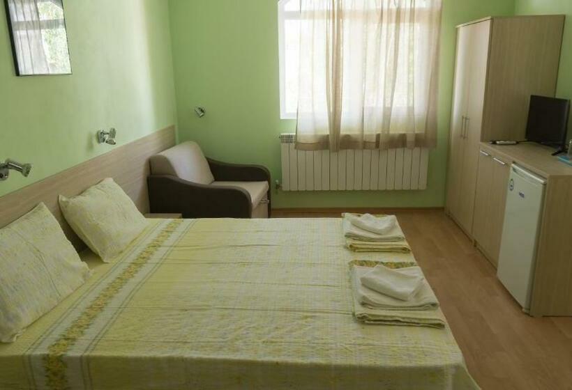 بنسيون Guest House Gardeli