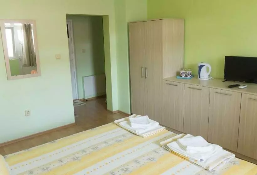 پانسیون Guest House Gardeli